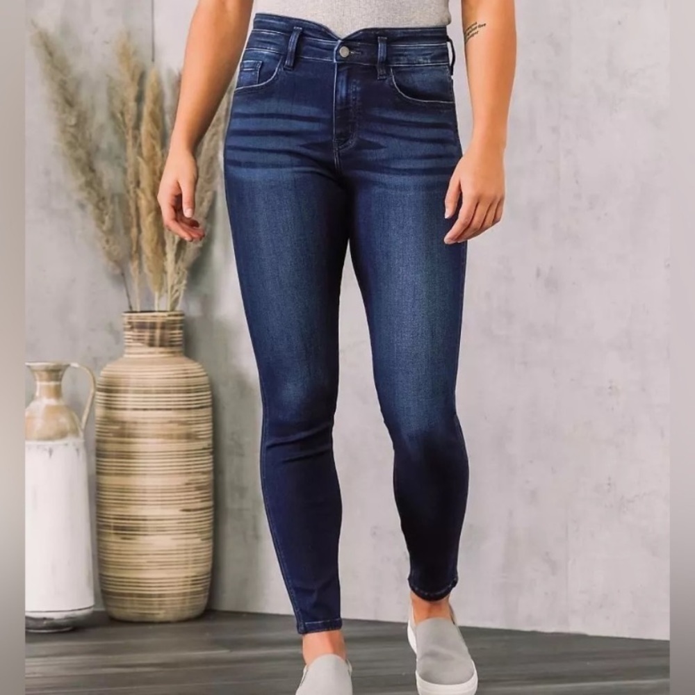 Kancan Signature Plus Size 36 Kurvy Ultra High Rise Skinny Leg Denim Jeans